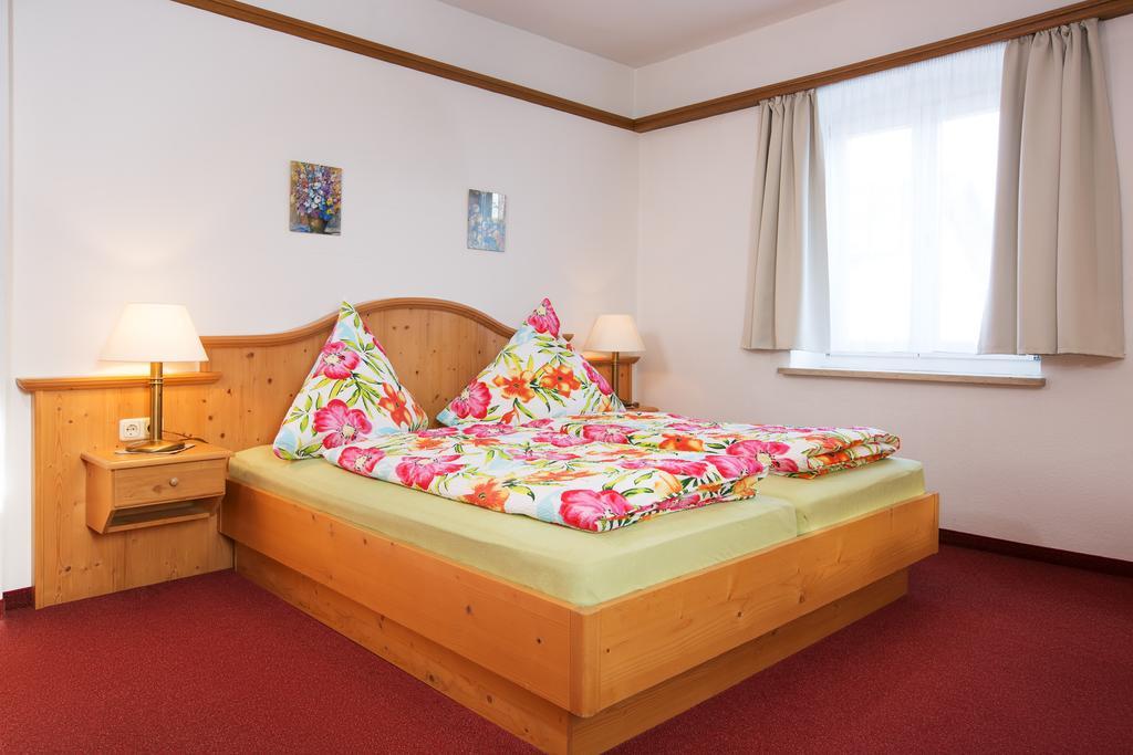 Hotel Gasthof Zum Lamm Garmisch-Partenkirchen Exterior foto